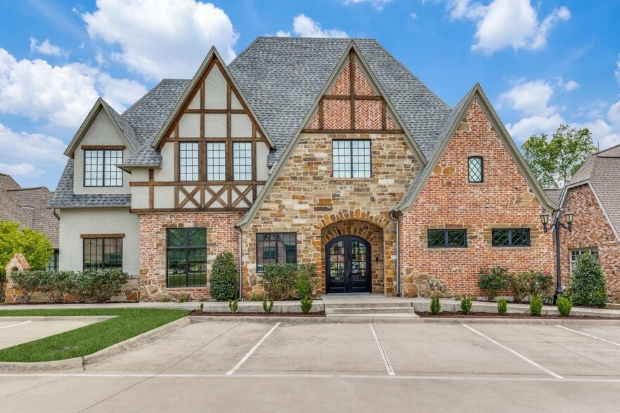3008 E Hebron Pky, Carrollton, TX for sale - Primary Photo - Image 1 of 18