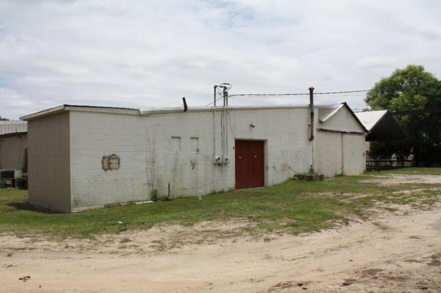 208 N Main St, Fitzgerald, GA à vendre - Photo du bâtiment - Image 3 de 10
