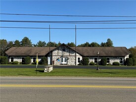 Former State Police Barracks - Services immobiliers commerciaux