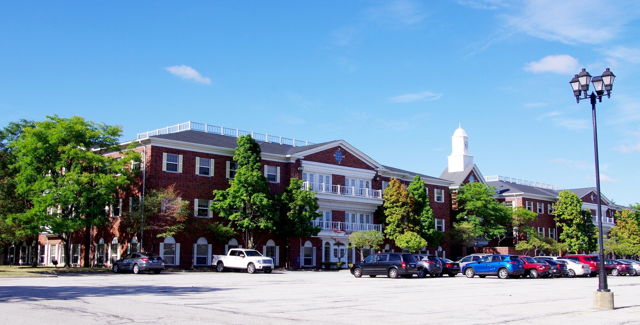 6690-6700 Beta Dr, Mayfield, OH à vendre Photo du bâtiment- Image 1 de 1