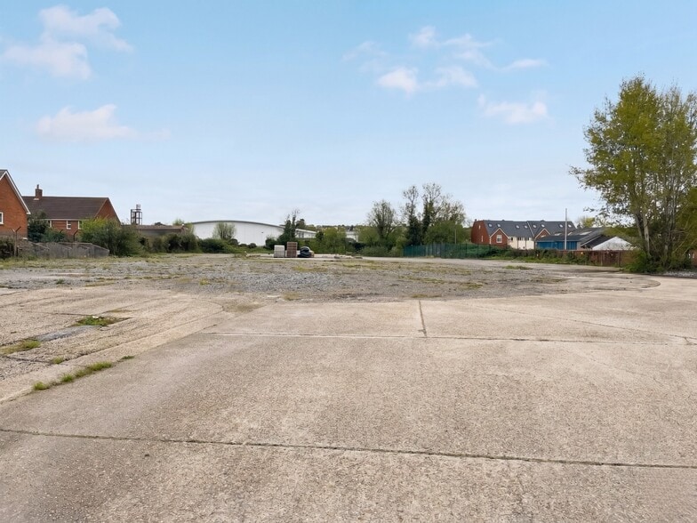 Coldharbour Lane, Salisbury for lease - Building Photo - Image 3 of 4