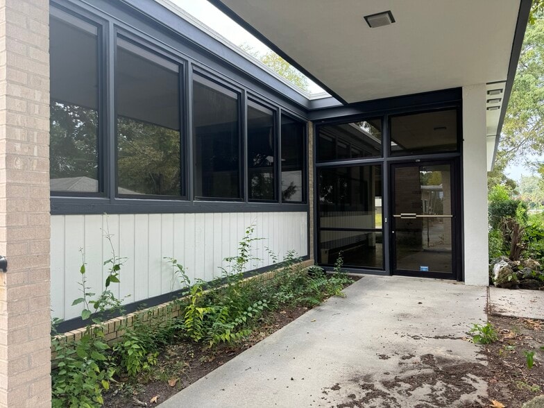 606 Academy Ave, Dublin, GA à louer - Photo du bâtiment - Image 3 de 17