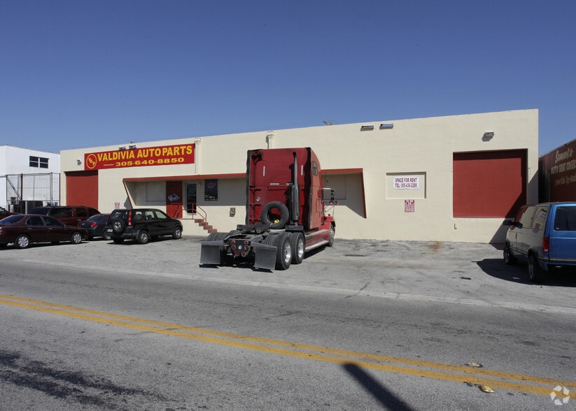 4747 E 10th Ave, Hialeah, FL for lease - Building Photo - Image 3 of 3