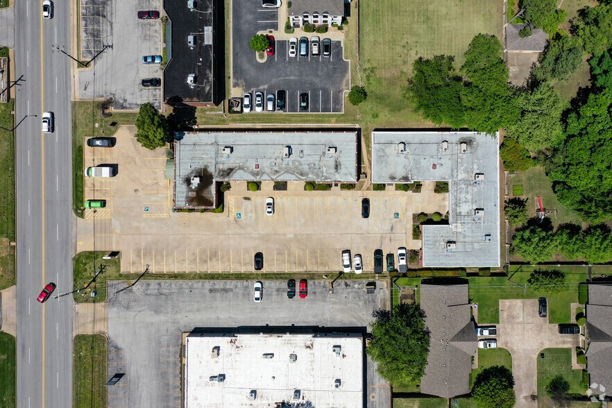 4625-4629 S Harvard Ave, Tulsa, OK à louer - Aérien - Image 3 de 4