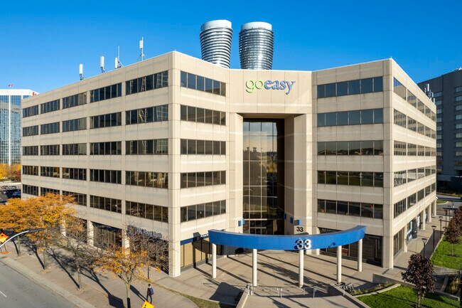 Plus de détails pour 33 City Centre Dr, Mississauga, ON - Bureau à louer