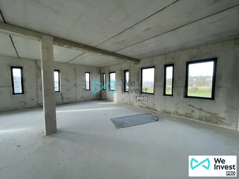 Office in Tinqueux for lease - Interior Photo - Image 2 of 5