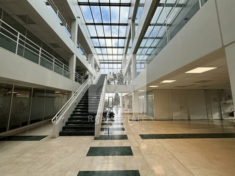 Bureau dans Bron à louer - Photo intérieure - Image 2 de 12