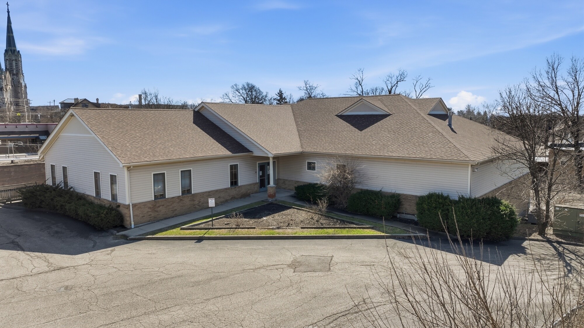 3751 Warsaw Ave, Cincinnati, OH for sale Primary Photo- Image 1 of 12