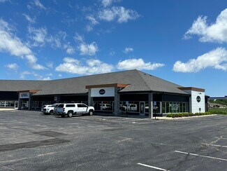 Plus de détails pour 840 N Black River Dr, Holland, MI - Commerce de détail à louer