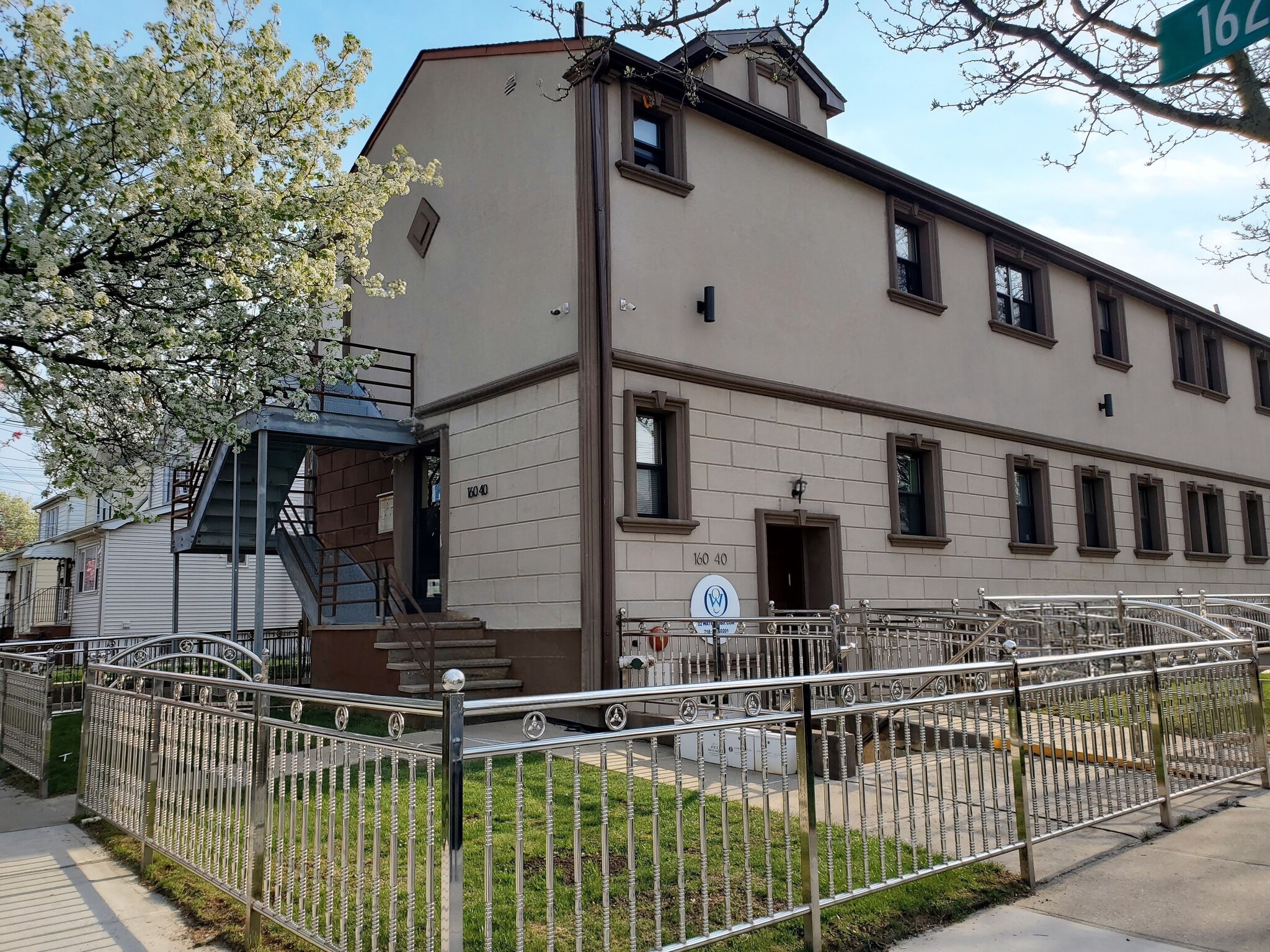 16040 78th Rd, Flushing, NY for lease Building Photo- Image 1 of 12