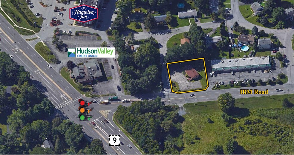 8 Ibm Rd, Poughkeepsie, NY à louer - Photo du bâtiment - Image 2 de 13