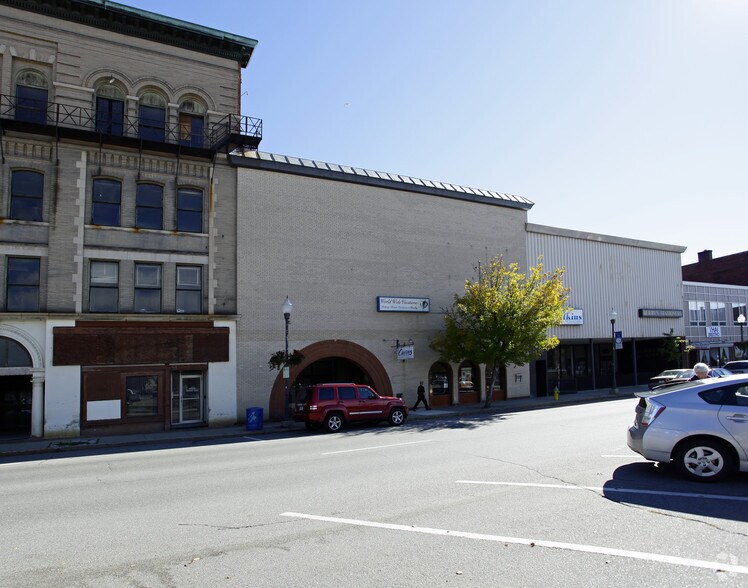 165 Main St, Waterville, ME à vendre - Photo du bâtiment - Image 2 de 8