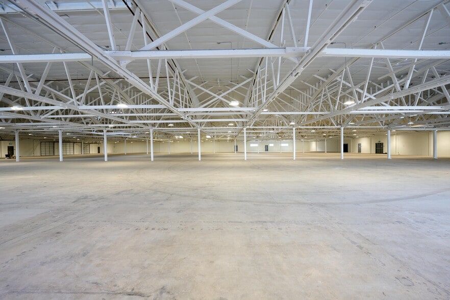 5432 W 102nd St, Los Angeles, CA for sale - Interior Photo - Image 3 of 5