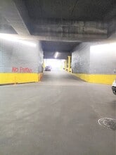 38-20 Review Ave, Long Island City, NY for lease Interior Photo- Image 2 of 11