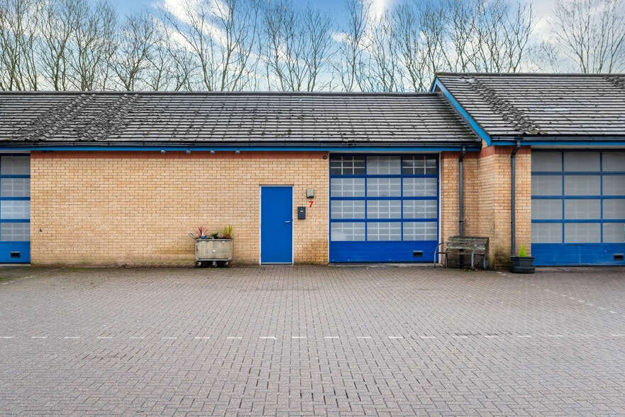 Shearer Way, Manchester for lease - Building Photo - Image 2 of 7