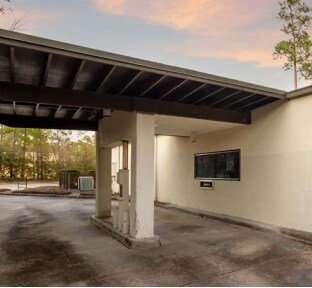 4640 Woodlands Pky, The Woodlands, TX à louer - Photo du bâtiment - Image 3 de 10