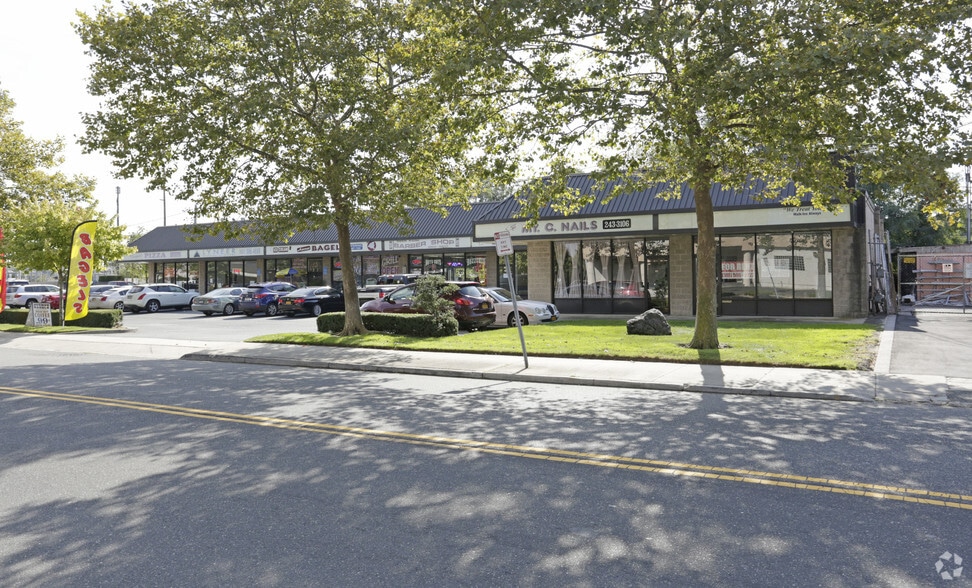 848-862 Long Island Ave, Deer Park, NY for lease - Building Photo - Image 2 of 5