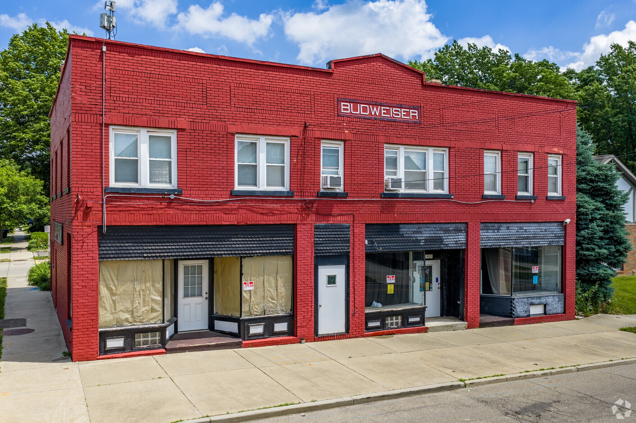 485 Brown St, Akron, OH à louer Photo principale- Image 1 de 8