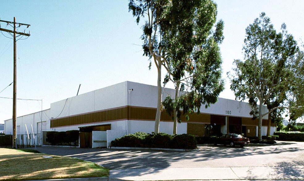 1160 N Tustin Ave, Anaheim, CA à louer - Photo du bâtiment - Image 2 de 4