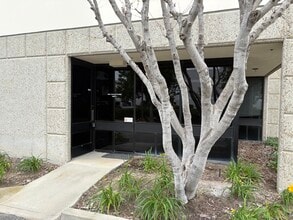 850 Calle Plano, Camarillo, CA à louer Photo intérieure- Image 2 de 10