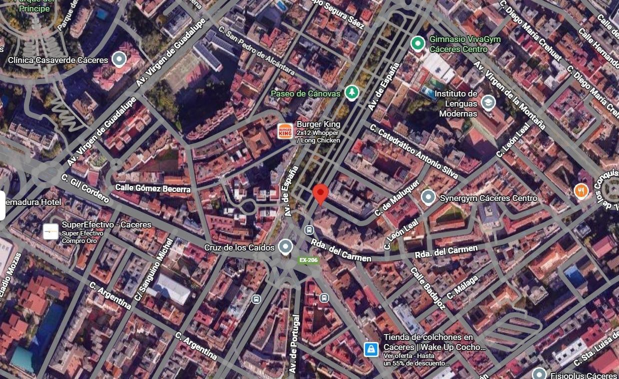 Retail in Cáceres for lease Building Photo- Image 1 of 2