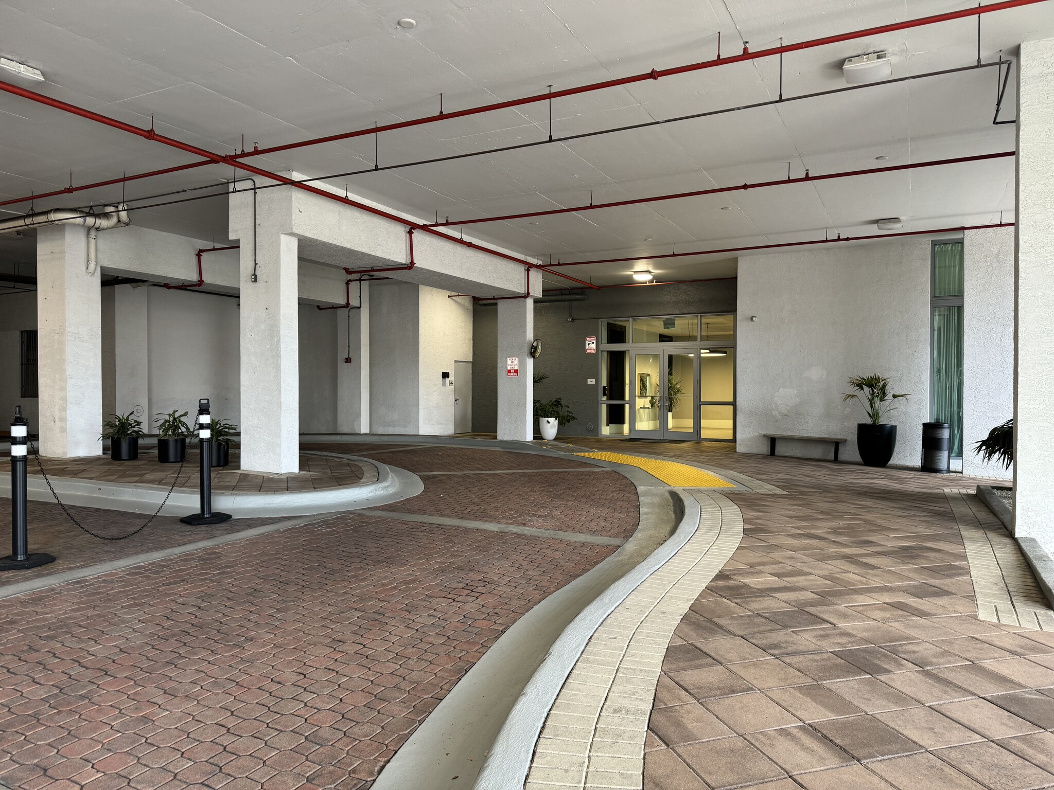 2100-2116 Hollywood Blvd, Hollywood, FL for lease Building Photo- Image 1 of 10