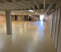 1043 Pembroke St W, Pembroke, ON for lease Interior Photo- Image 2 of 4