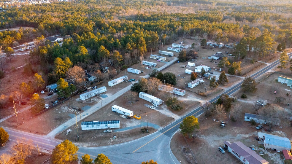 145 Eunice Ln, Cameron, NC à vendre - Photo du bâtiment - Image 2 de 8