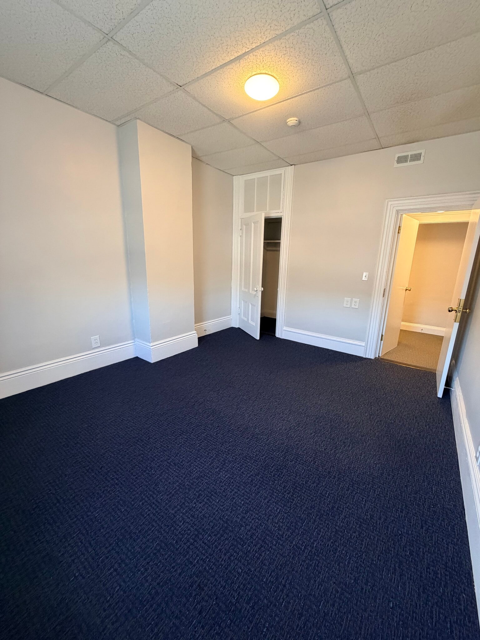 47-61 Langley Rd, Newton, MA à louer Photo intérieure- Image 1 de 2