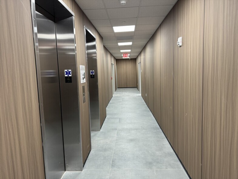 9073 Sutphin Blvd, Jamaica, NY for lease - Building Photo - Image 3 of 5