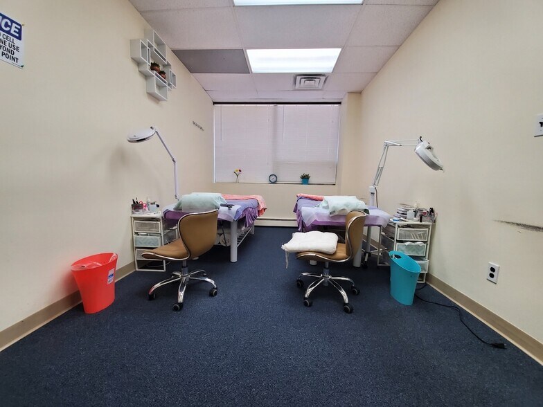 280 N Central Ave, Hartsdale, NY à louer - Photo intérieure - Image 3 de 10