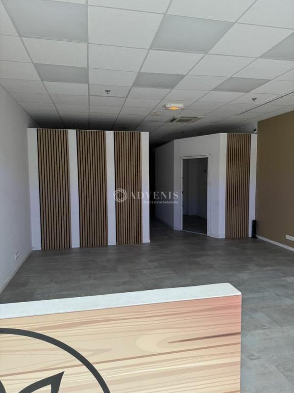 Retail in Juvignac for lease Interior Photo- Image 1 of 3