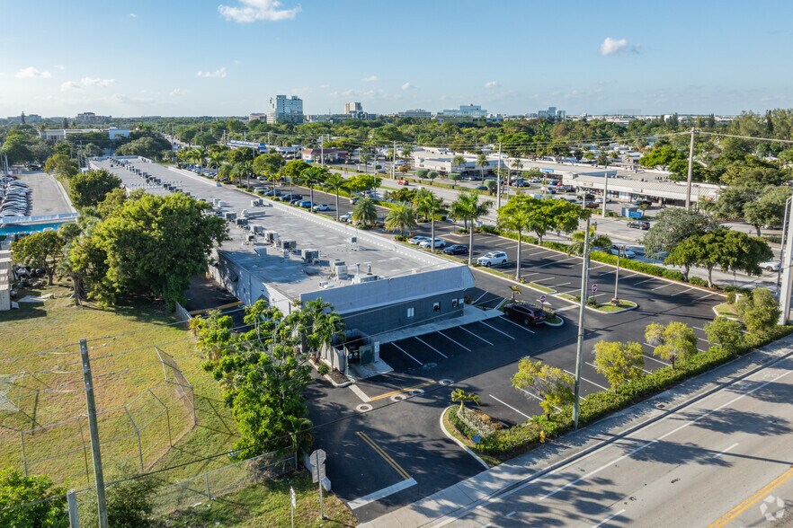 900-964 NE 62nd St, Fort Lauderdale, FL à louer - Photo du bâtiment - Image 3 de 4