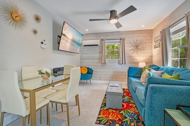 Plus de détails pour 571 Saint Judes Dr, Longboat Key, FL - Multi-résidentiel à vendre