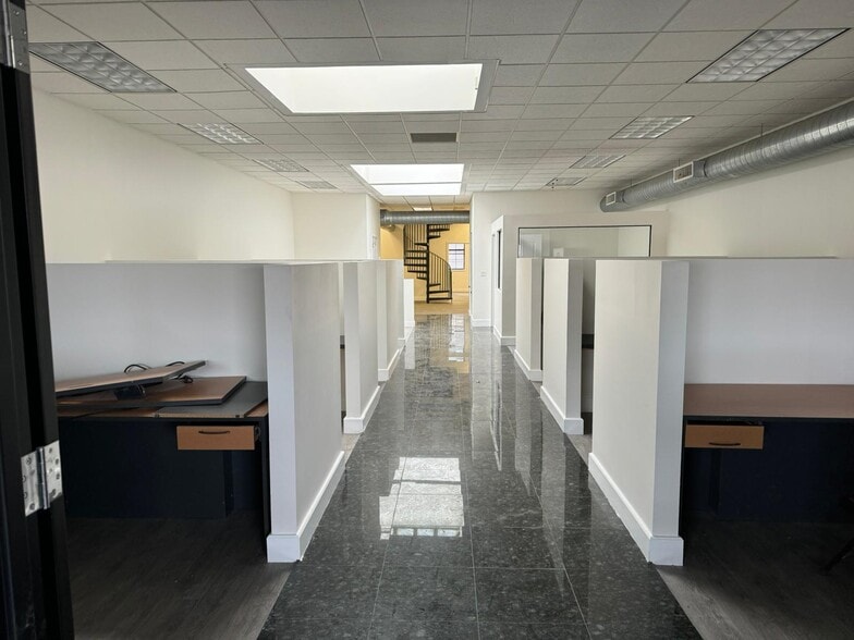 3 Whale Sq, Brooklyn, NY for lease - Building Photo - Image 1 of 75