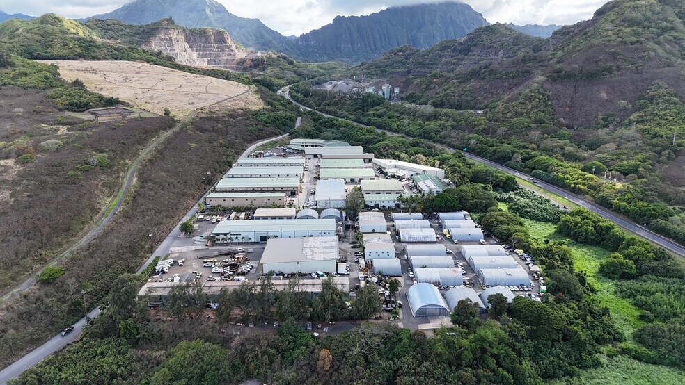 201 Kapaa Quarry Rd, Kailua, HI à louer - Photo du bâtiment - Image 2 de 9