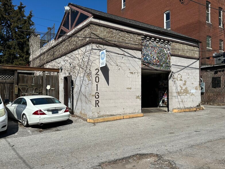 2016 S 9th St, Saint Louis, MO à vendre - Photo du bâtiment - Image 1 de 4