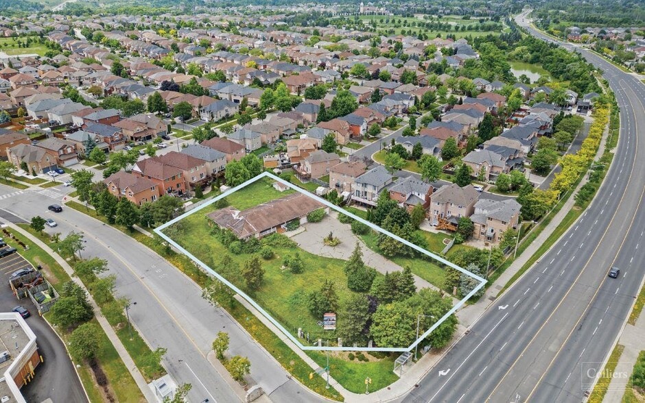 9630 Islington Av, Woodbridge, ON à vendre - Photo du bâtiment - Image 2 de 3