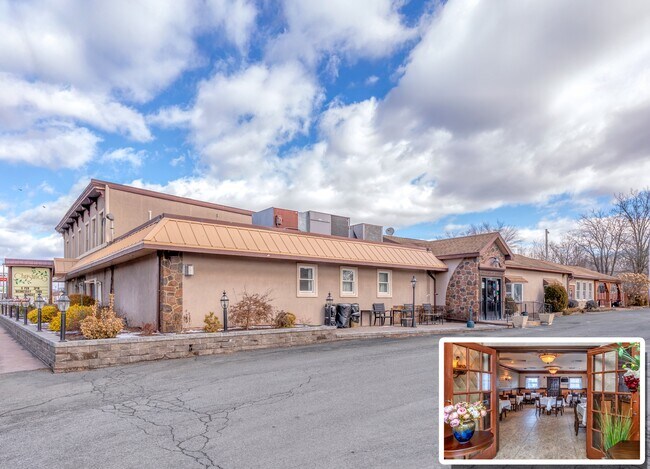 Plus de détails pour 812 Ulster Ave, Kingston, NY - Commerce de détail à vendre