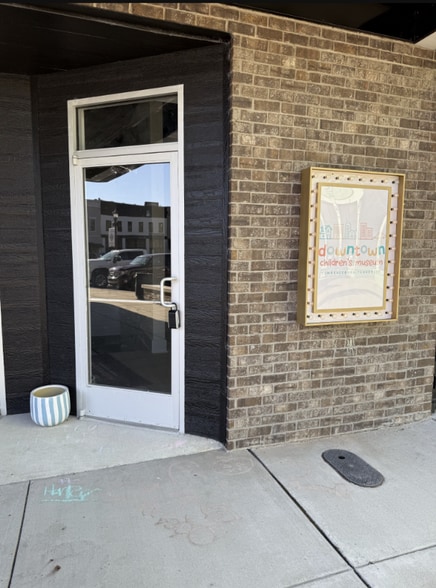 29 Public Sq, Lawrenceburg, TN à louer - Photo du bâtiment - Image 3 de 12