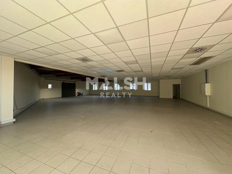 Bureau dans Décines-Charpieu à louer - Photo intérieure - Image 3 de 24