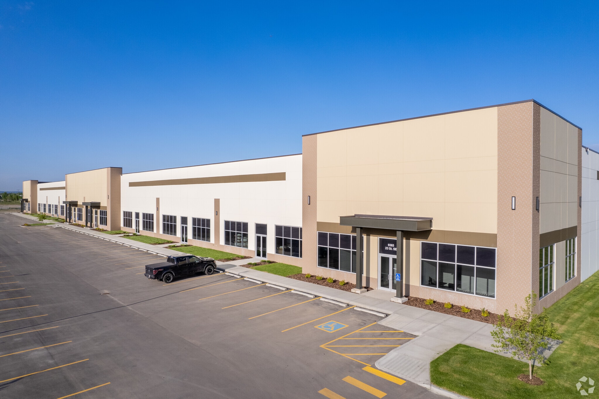 9365-9405 23 St SE, Calgary, AB for sale Primary Photo- Image 1 of 1