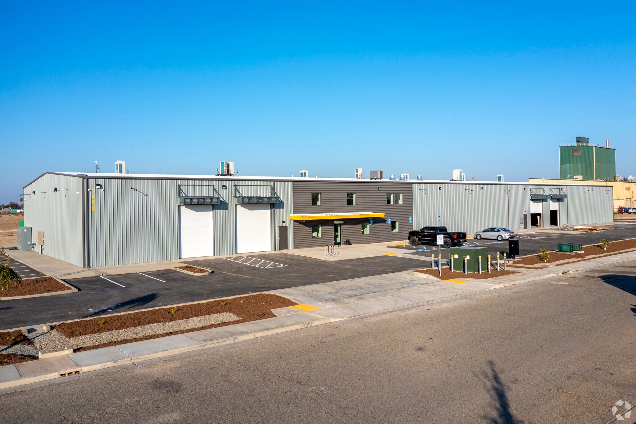 1450 Enterprise Dr, Lemoore, CA for sale Primary Photo- Image 1 of 40