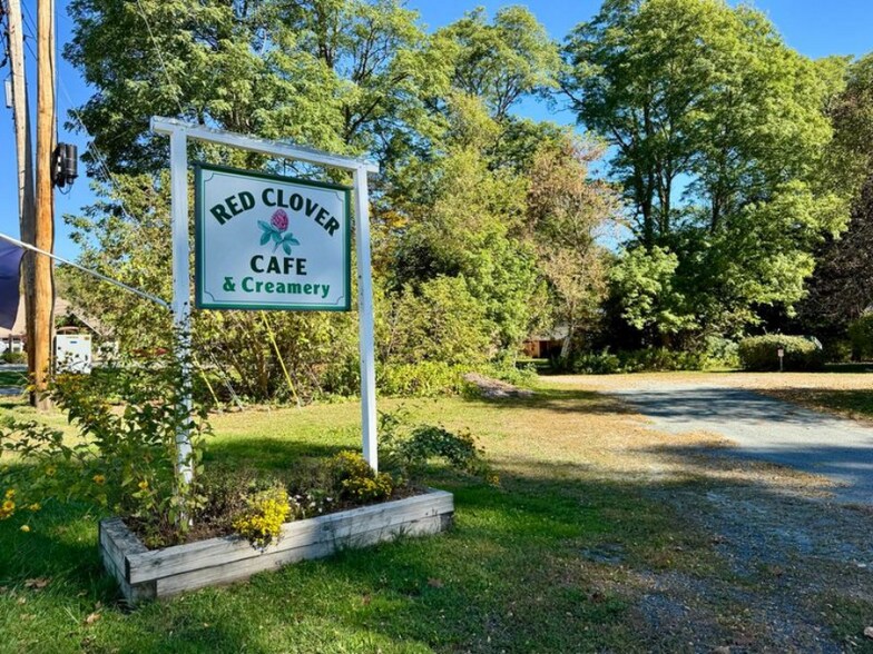 3052 US-5 Rt, East Thetford, VT à vendre - Photo du bâtiment - Image 2 de 10