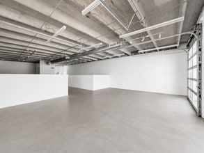 410-470 NE 1st Ave, Hallandale, FL for lease Interior Photo- Image 1 of 12