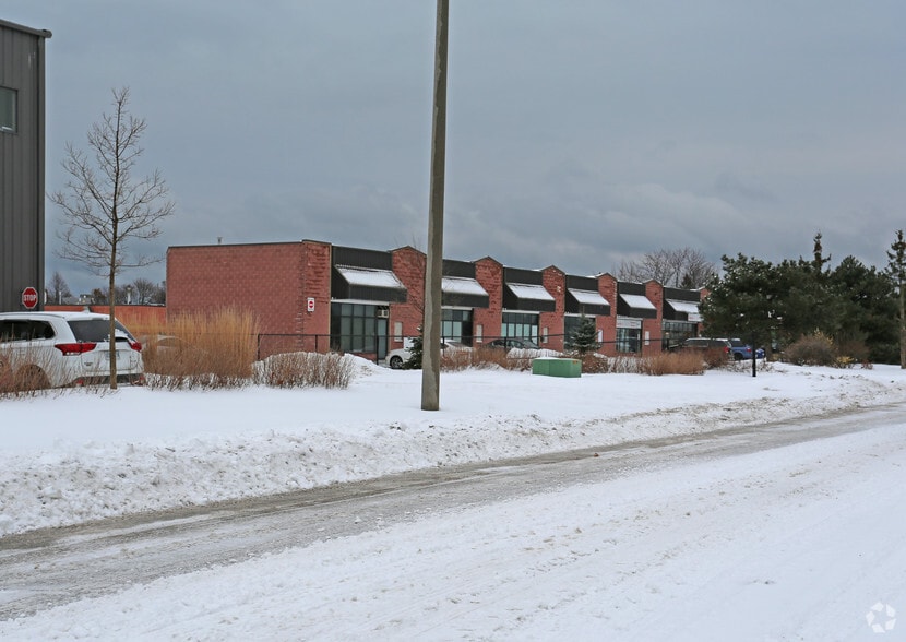 31 Barr Rd, Ajax, ON for sale - Primary Photo - Image 1 of 1