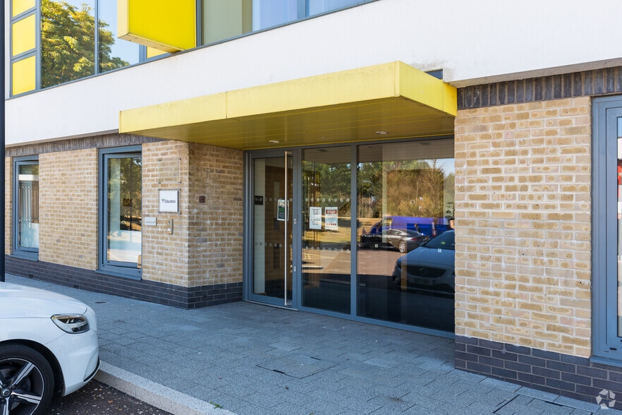 Nesfield Rd, Colchester à louer - Photo du bâtiment - Image 3 de 16