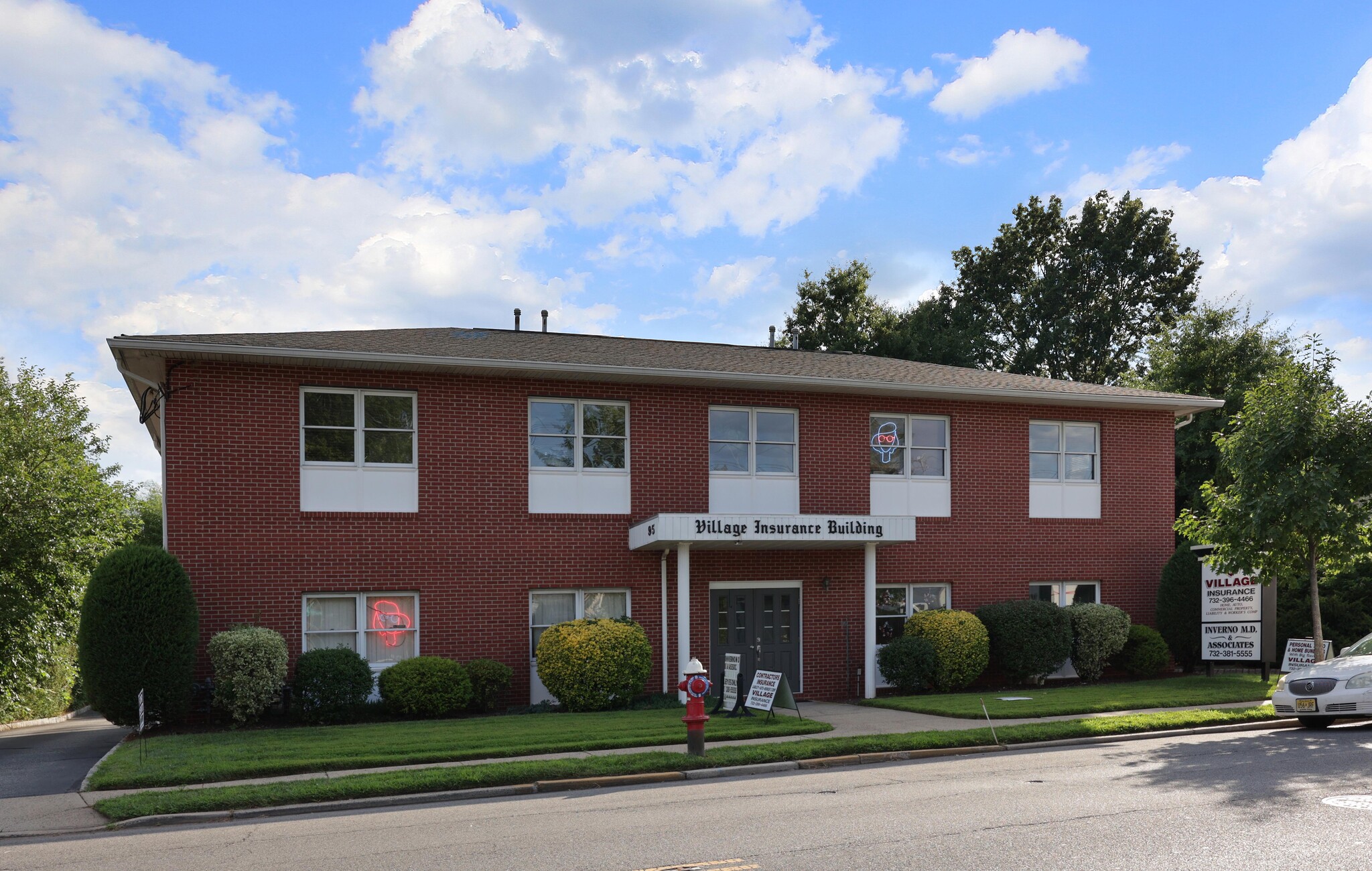 95 Westfield Ave, Clark, NJ à vendre Photo du bâtiment- Image 1 de 1