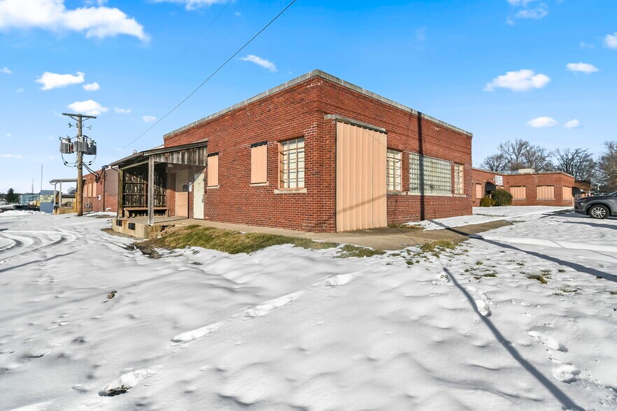 901 N MacArthur Blvd, Springfield, IL à louer - Photo du bâtiment - Image 3 de 23