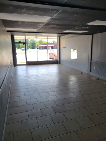 2518-2536 W 13th St, Wichita, KS for sale - Building Photo - Image 2 of 24